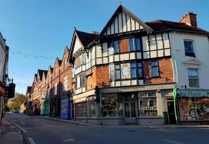 1 Bedroom Flat To Rent In Flat, High Street, Lyndhurst, SO43