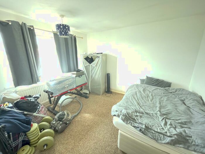 1 Bedroom Flat For Sale In Christchurch Court, Southchurch Road, Southend-on-Sea, SS1