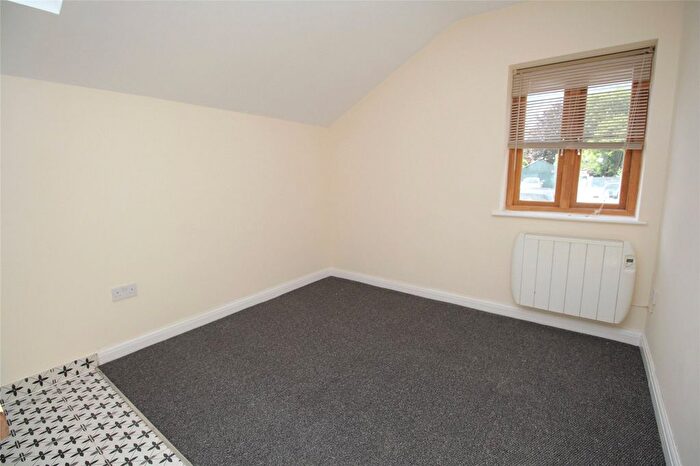 1 Bedroom Flat To Rent In Normandy Street, Alton, Hampshire, GU34