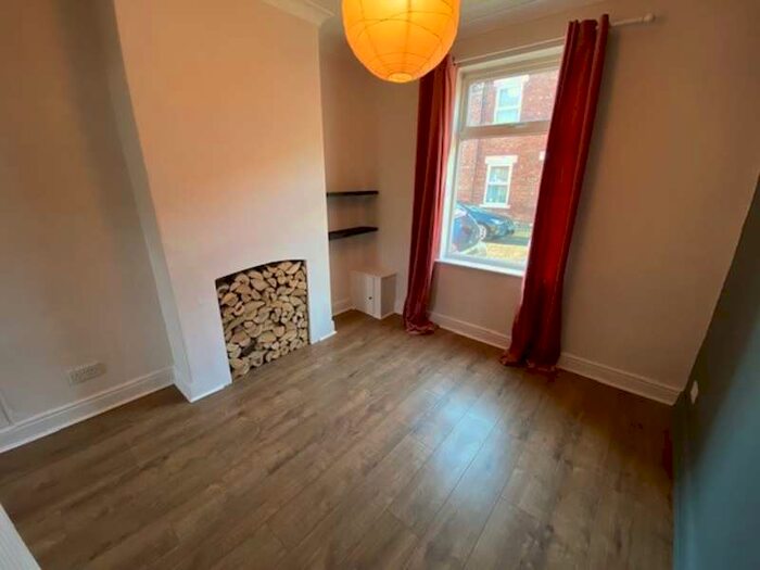 2 Bedroom Terraced House To Rent In Amberley Street, YO26