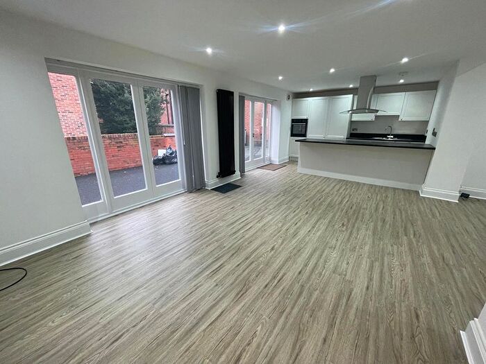 4 Bedroom Property To Rent In St. Marys Gate, Derby, DE1