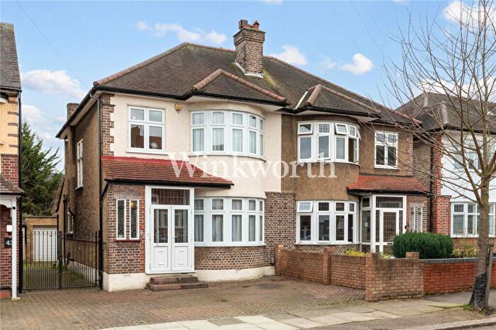 3 Bedroom Semi Detached House For Sale In Cranford Avenue, London, N13