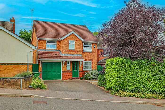 4 Bedroom Detached House For Sale In Trouvere Park, Hemel Hempstead, HP1