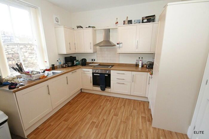 2 Bedroom Apartment To Rent In Gilesgate, Durham, DH1