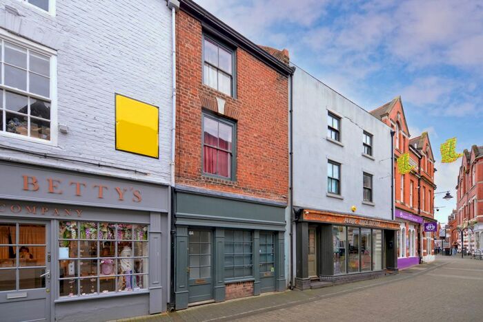 2 Bedroom Flat To Rent In Crown Street, Wellington, TF1