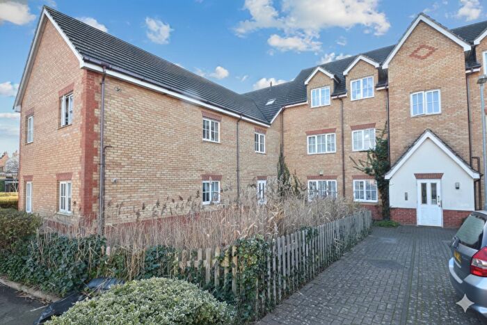 1 Bedroom Flat For Sale In The Wickets, Luton, Bedfordshire, LU2