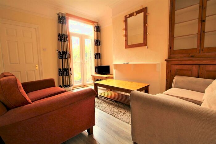 4 Bedroom Terraced House To Rent In Harrow Road, Leicester, LE3