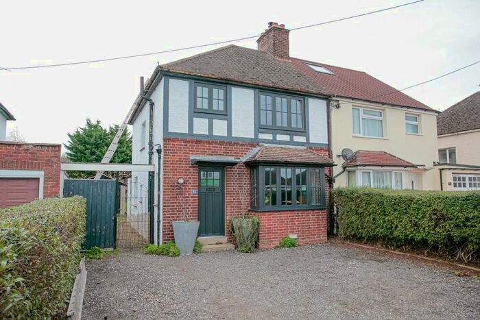 3 Bedroom Semi-Detached House To Rent In Oxford Road, Kidlington, OX5