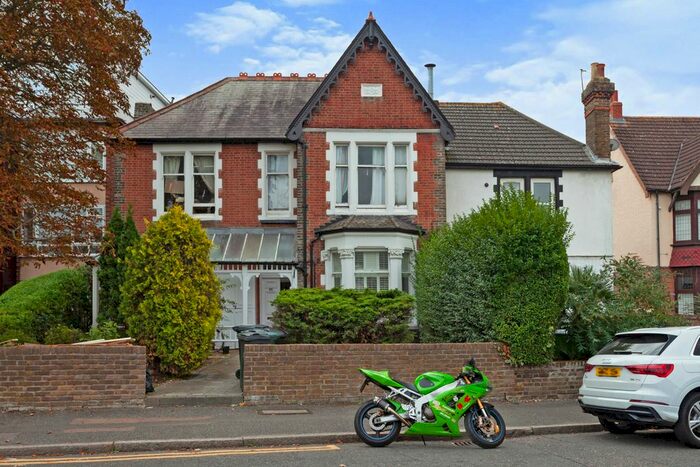 1 Bedroom Flat To Rent In The Ridgeway, London, E4