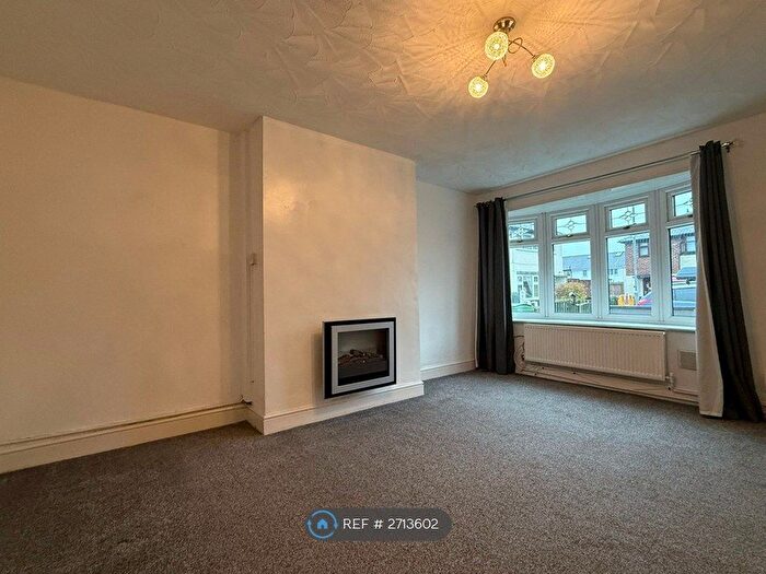 3 Bedroom Semi-Detached House To Rent In Conway Avenue, Warrington, WA5