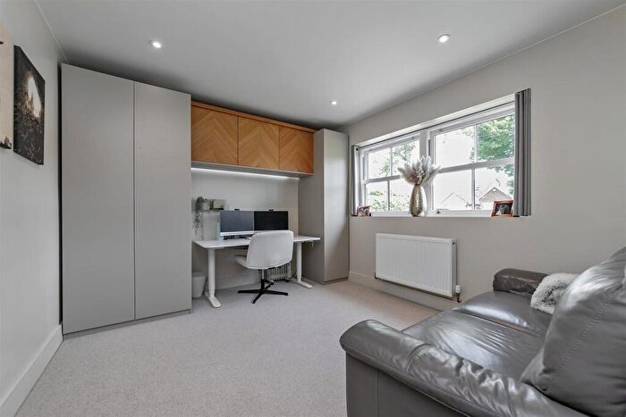 4 Bedroom Detached House For Sale In The Meads, Bricket Wood, St. Albans, AL2