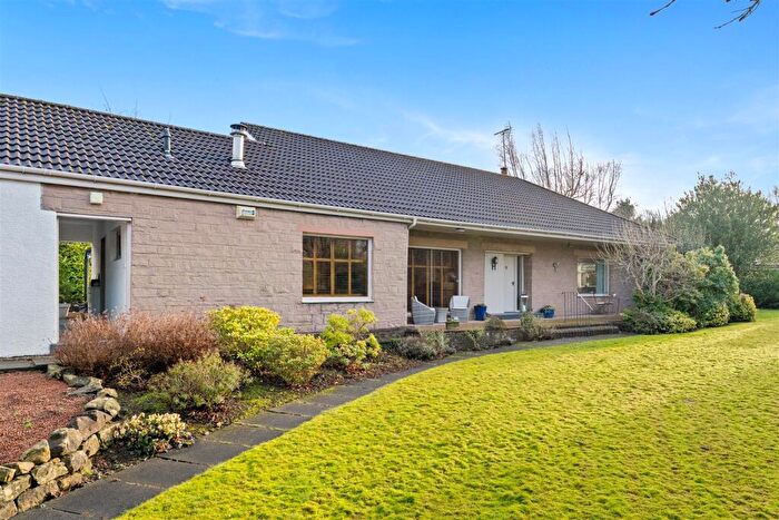 3 Bedroom Bungalow For Sale In Quadrant Road, Newlands, G43