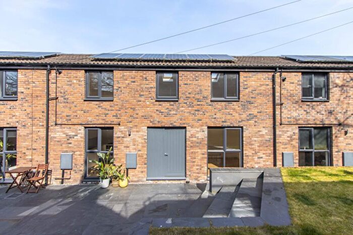 1 Bedroom Mews To Rent In Stapleton Tavern - Easton, BS5