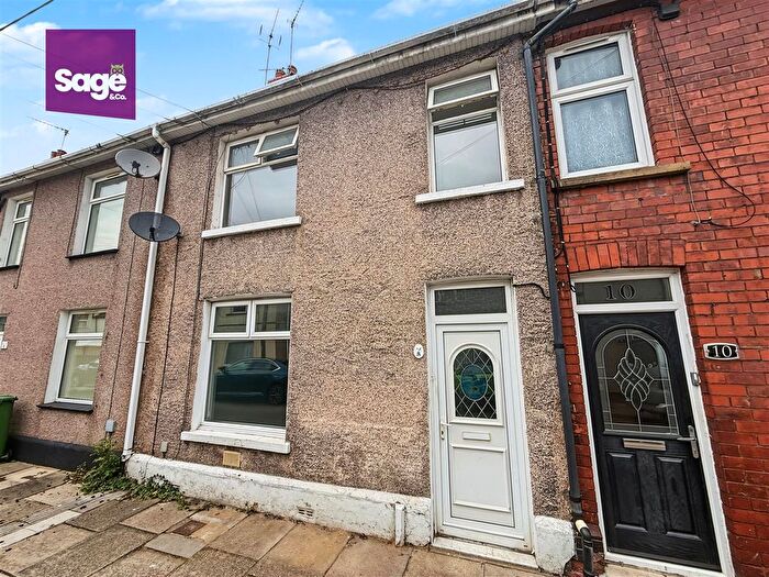 3 Bedroom Terraced House For Sale In Isaf Road, Risca, Newport, NP11