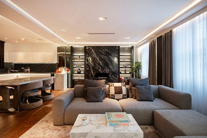 2 Bedroom Flat To Rent In Ennismore Gardens, Knightsbridge, SW7