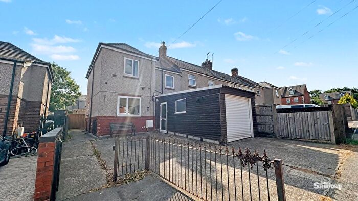 3 Bedroom End Of Terrace House For Sale In New Terrace, Pleasley, NG19