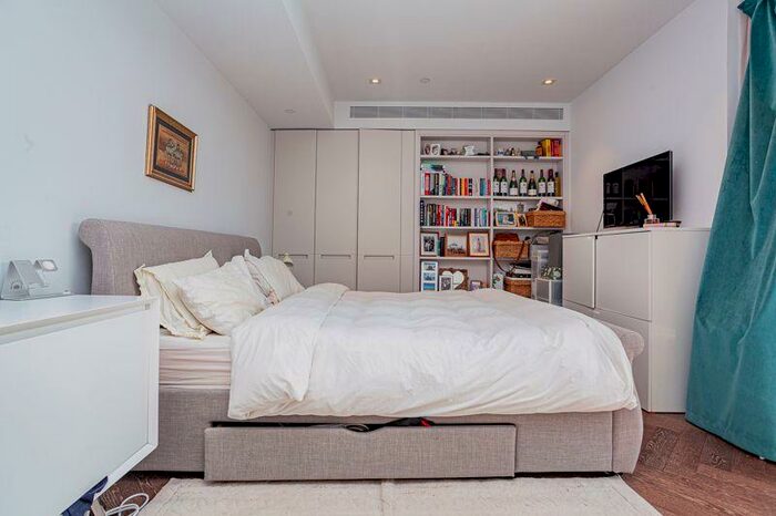 1 Bedroom Detached House To Rent In Circus Road West, London, SW11
