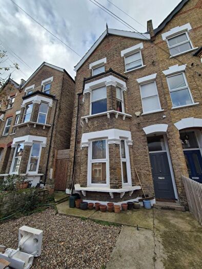 3 Bedroom Maisonette To Rent In Byne Road, London, SE26