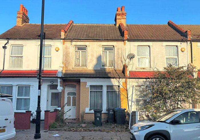 3 Bedroom Terraced House For Sale In Northborough Road, Streatham, London, SW16