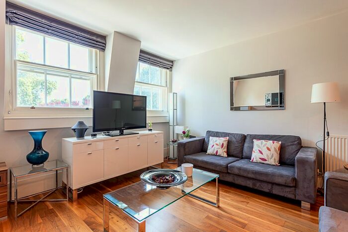 2 Bedroom Flat To Rent In - Theobalds Road, London, WC1X