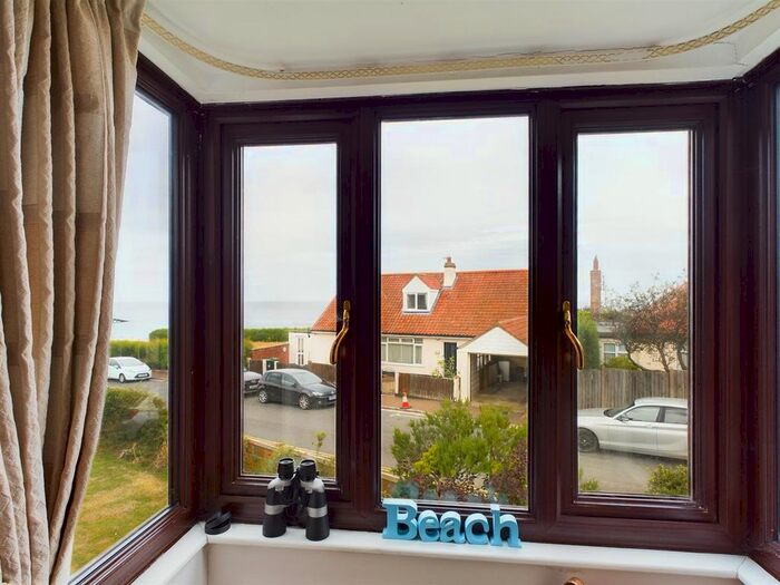 2 Bedroom Flat For Sale In Cliff Drive, Cromer, NR27