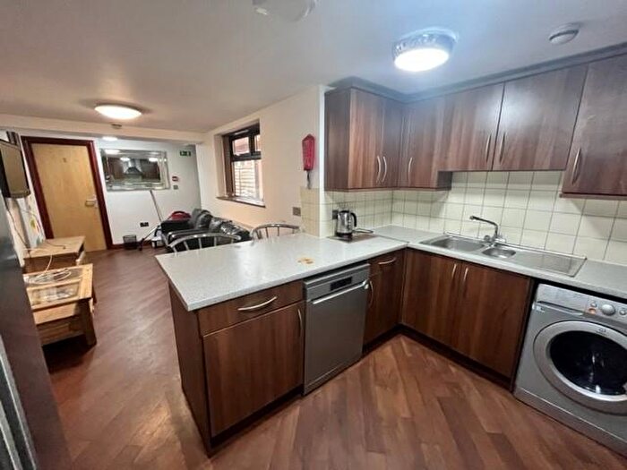 6 Bedroom Terraced House To Rent In Dale Road, Selly Oak, Birmingham, B29