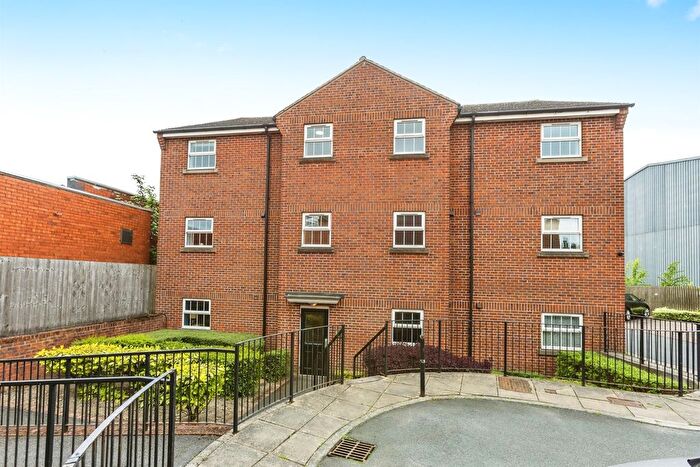 2 Bedroom Flat For Sale In Howden Clough Road, Morley, Leeds, LS27