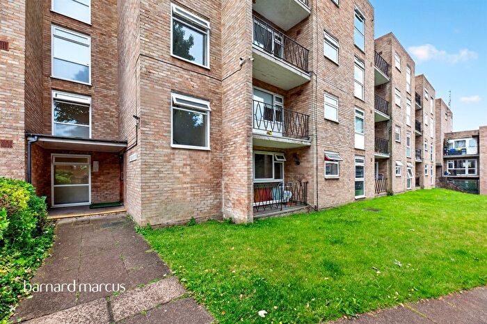 1 Bedroom Flat For Sale In Cheam Road, Sutton, SM1
