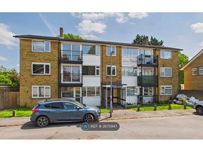 2 Bedroom Flat To Rent In Chaulden House Gardens, Hemel Hempstead, HP1