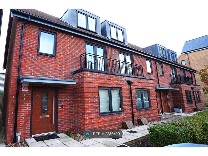 2 Bedroom End Of Terrace House To Rent In Tidman Road, Reading, RG2