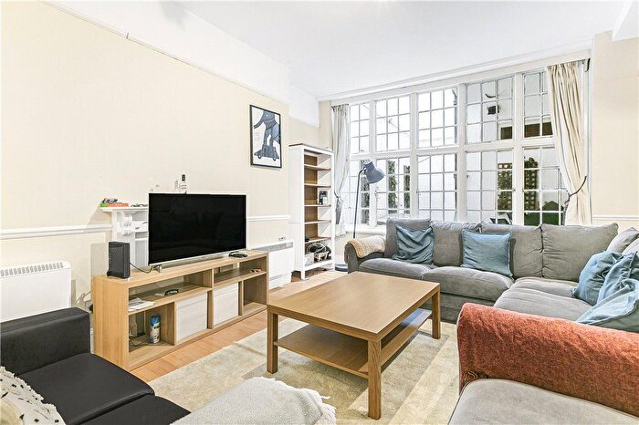 4 Bedroom Flat To Rent In Gloucester Road, London, SW7