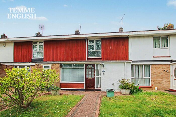 2 Bedroom Terraced House For Sale In Thornbush, Basildon, SS15