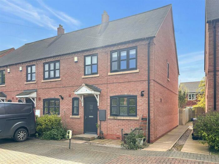 3 Bedroom End Of Terrace House For Sale In Westham Lane, Barford, CV35