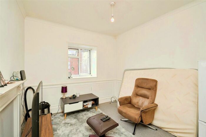 1 Bedroom Flat For Sale In George Street, Ryde, Isle Of Wight, PO33