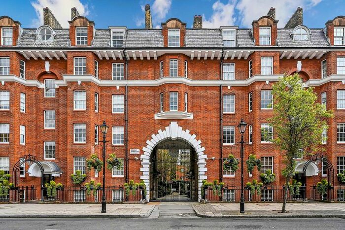 2 Bedroom Flat To Rent In Regency Street, London, SW1P