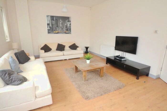 7 Bedroom End Of Terrace House To Rent In Whitby Avenue, Fallowfield, Manchester, M14
