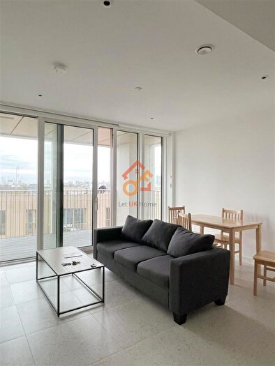2 Bedroom Flat To Rent In Bouchon Point, Cendal Crescent, London, E1
