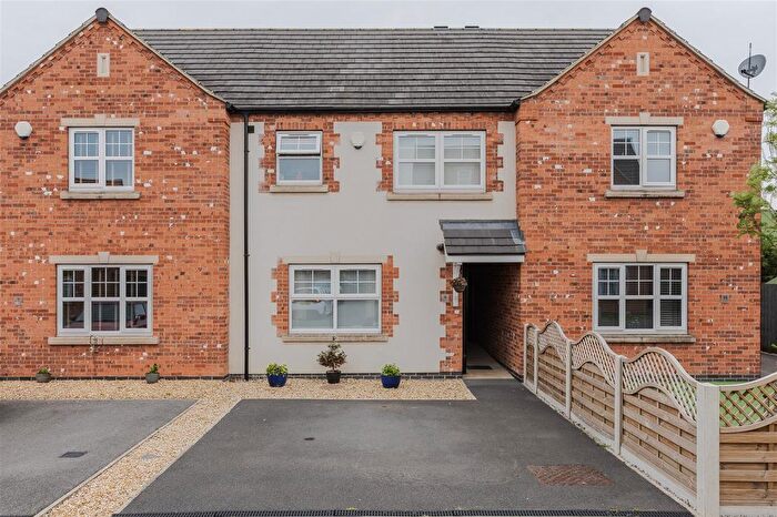 3 Bedroom Terraced House For Sale In Churchill Road, Scunthorpe, DN17
