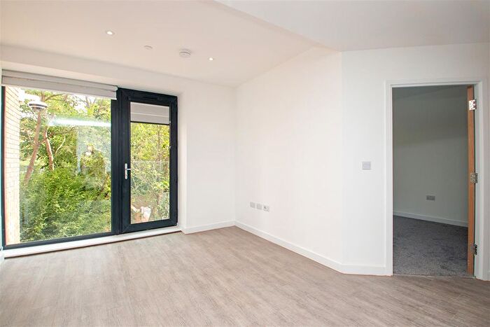 1 Bedroom Flat To Rent In Silbury Boulevard, Milton Keynes, MK9