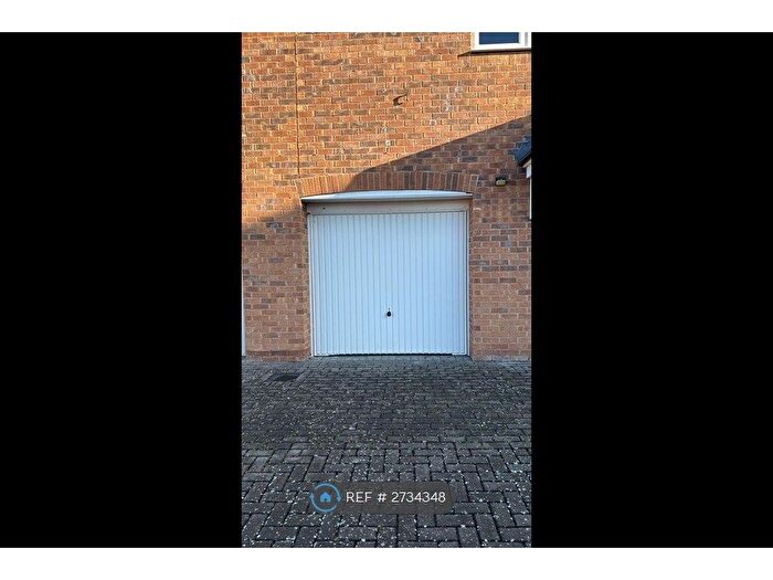 2 Bedroom Terraced House To Rent In Greenfinch Road, Didcot, OX11