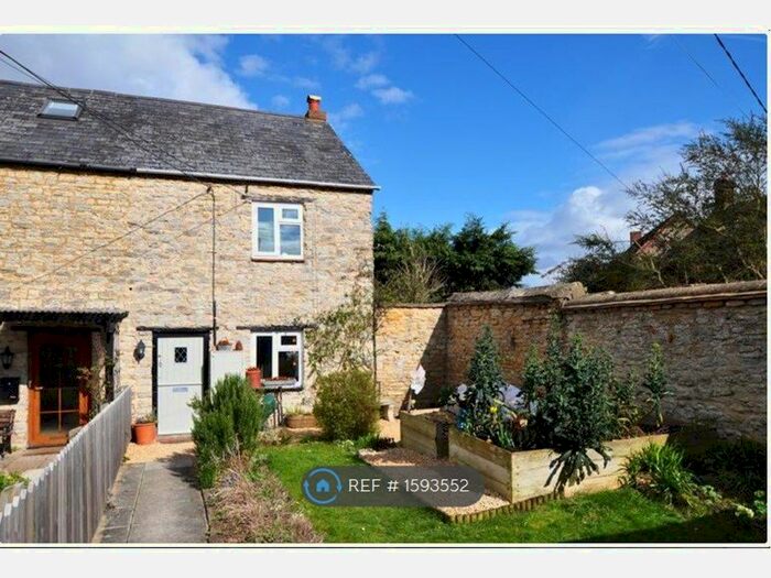 3 Bedroom Semi-Detached House To Rent In Crumps Butts, Bicester, OX26