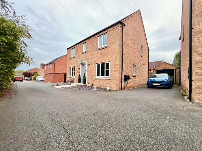 4 Bedroom Property To Rent In Coniston Close, Corby, NN18