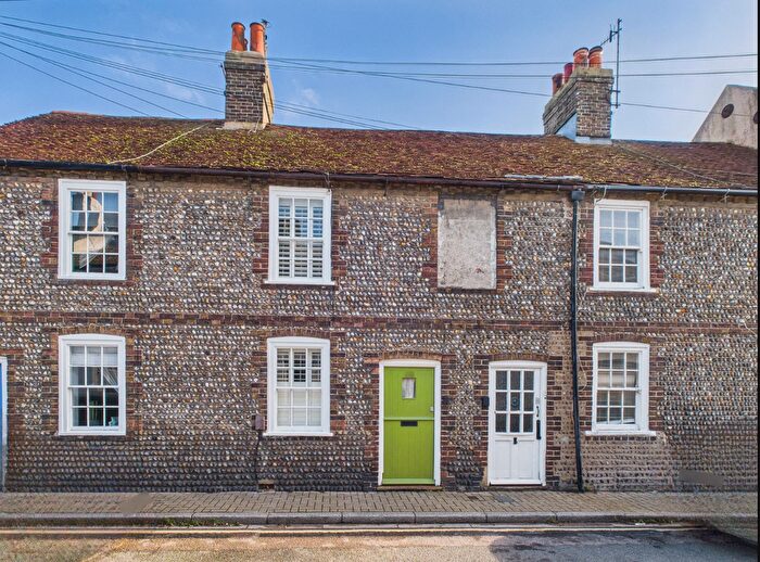 2 Bedroom Cottage To Rent In West Street, Shoreham-By-Sea, BN43