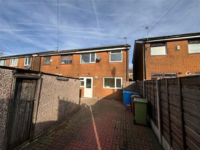 3 Bedroom Semi-Detached House To Rent In Amberley Walk, Chadderton, Oldham, Greater Manchester, OL9