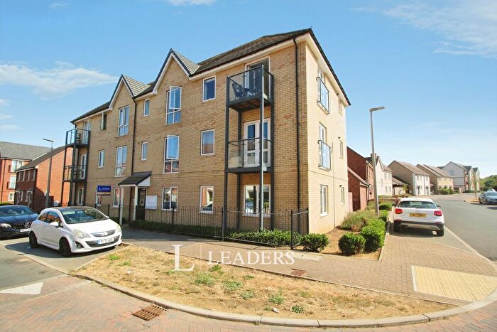 2 Bedroom Flat For Sale In Galapagos Grove, Newton Leys, Bletchley, MK3