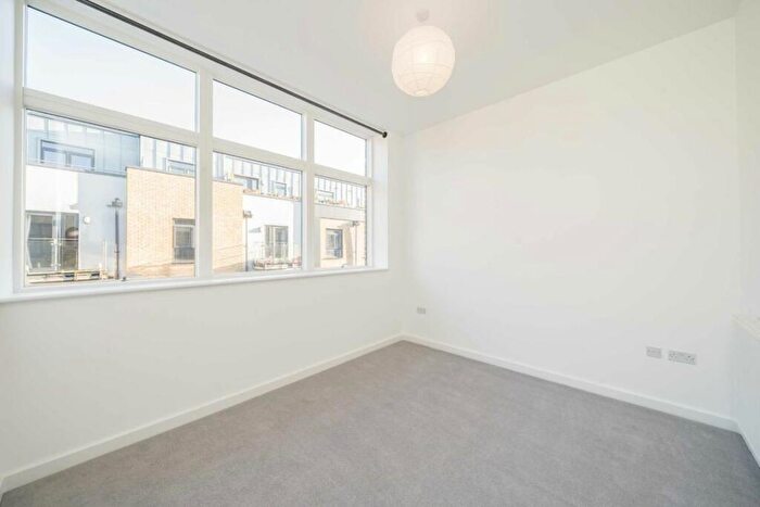 2 Bedroom Flat To Rent In Charles Street, London, N19