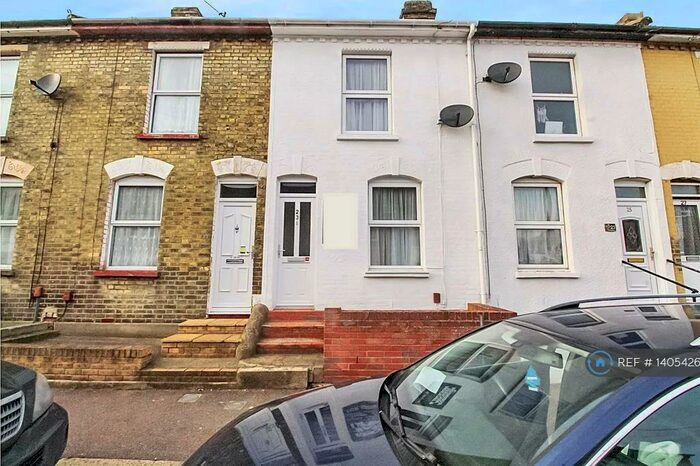 2 Bedroom Terraced House To Rent In Montfort Road, Rochester, ME2