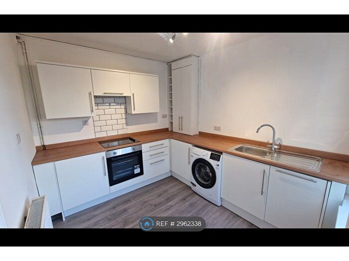 1 Bedroom Flat To Rent In Stanley Road, Newport, NP20