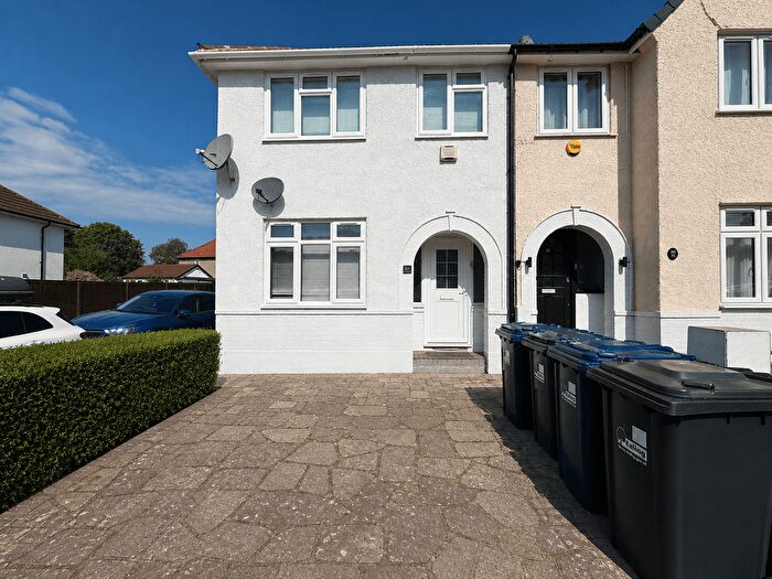 3 Bedroom End Of Terrace House To Rent In Elton Avenue, Greenford, UB6