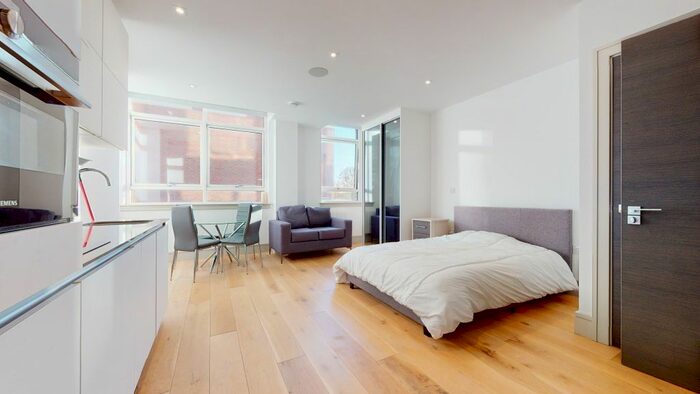 Studio To Rent In Lawrence Road, London, N15